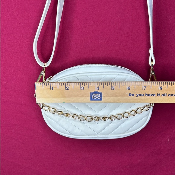 GBG Cream White Quilted adjustable strap-Crossbody/Fanny/Belt pack Bag - Picture 6 of 7